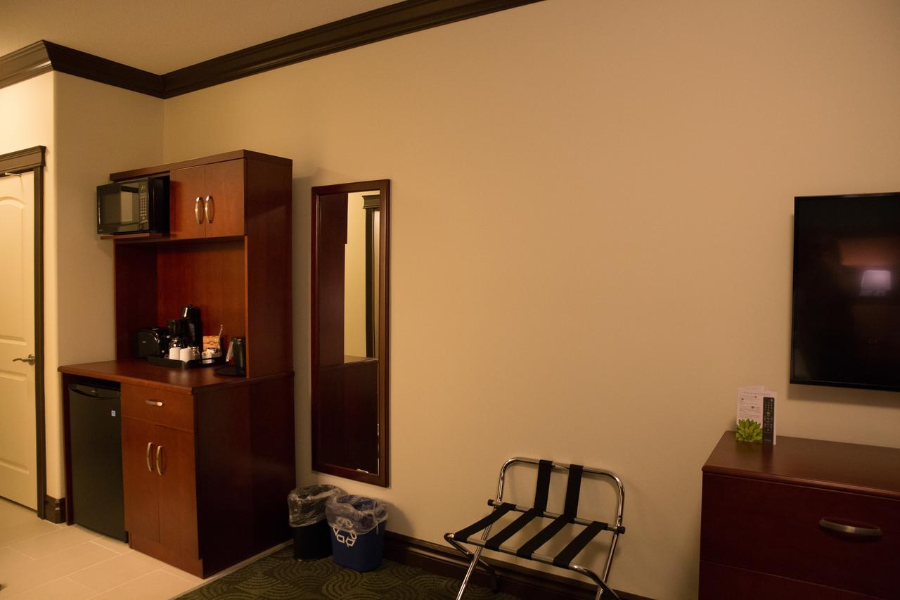Chateau Nova Peace River Екстериор снимка